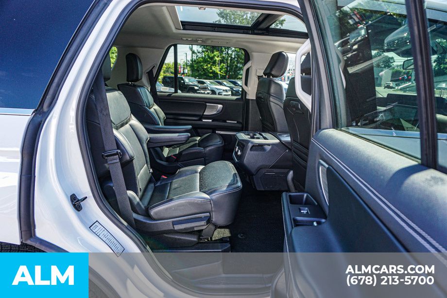 Used 2025 White Ford Platinum image 24