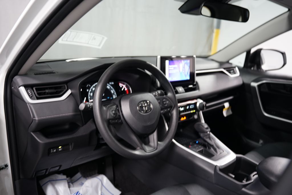 Thumbnail: 2025 Toyota RAV4 - 11