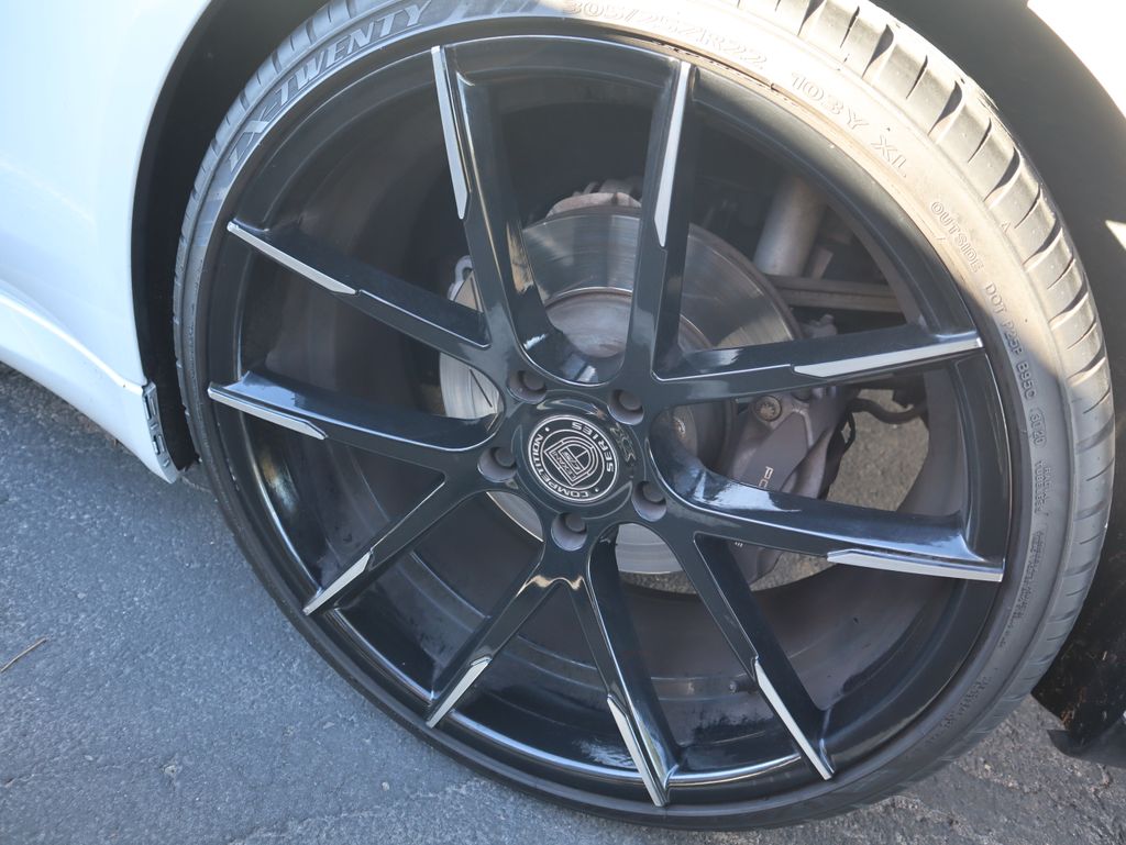 Thumbnail: 2015 Porsche Panamera - 17