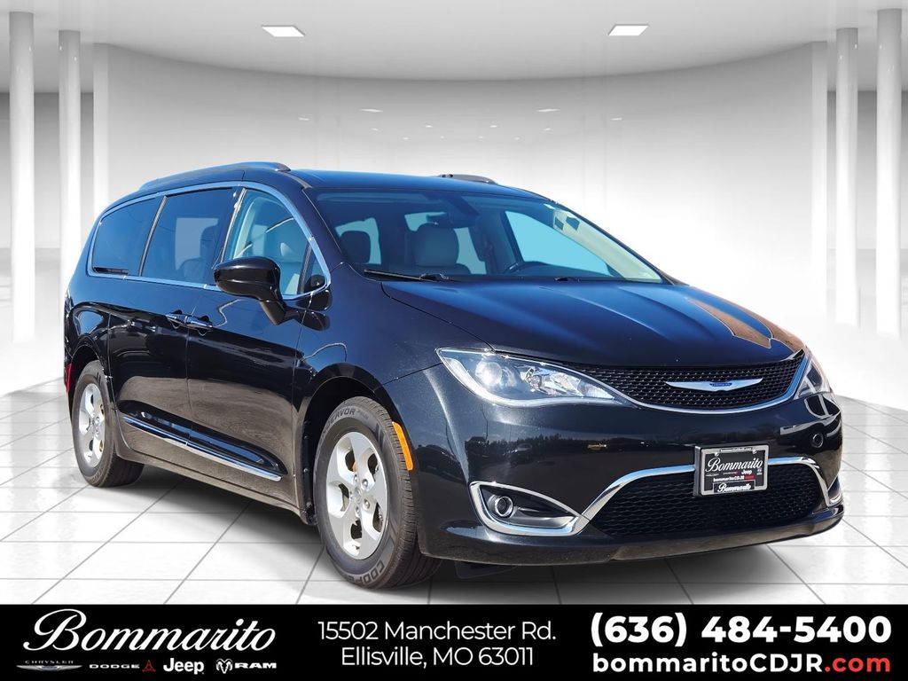2017 Chrysler Pacifica Touring L Plus FWD