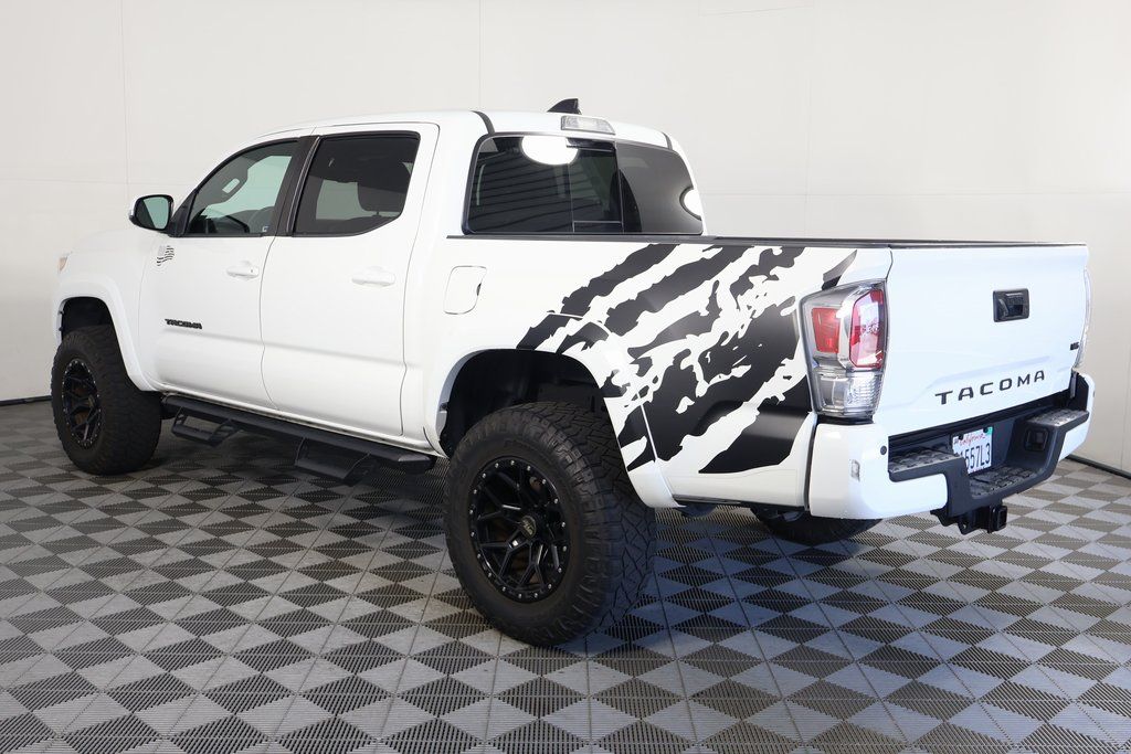 Thumbnail: 2022 Toyota Tacoma - 6