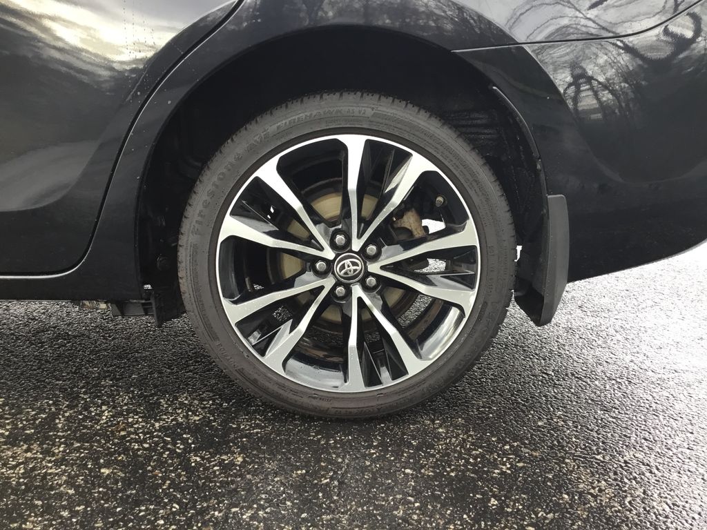 Thumbnail: 2019 Toyota Corolla - 10