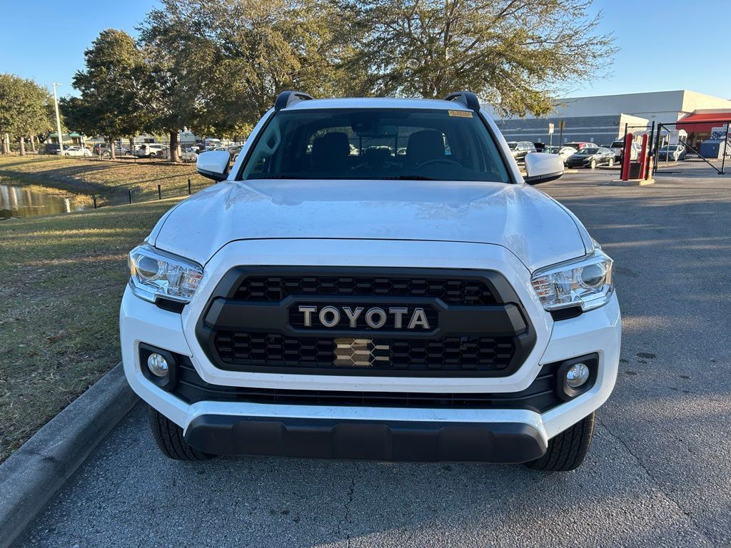Thumbnail: 2022 Toyota Tacoma - 8