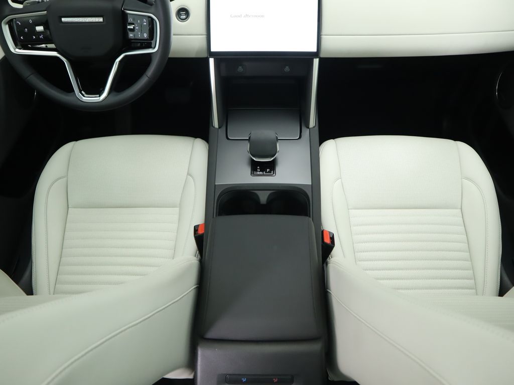 2024 Land Rover Discovery Sport S 16