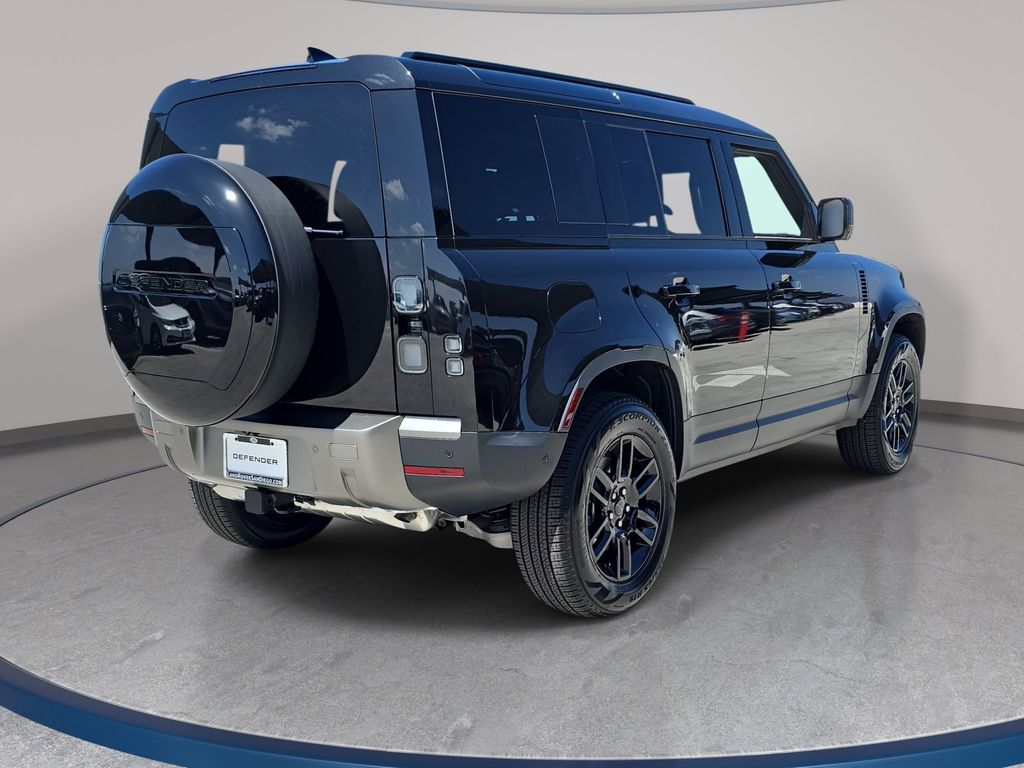 New 2026 Black Land Rover S image 5