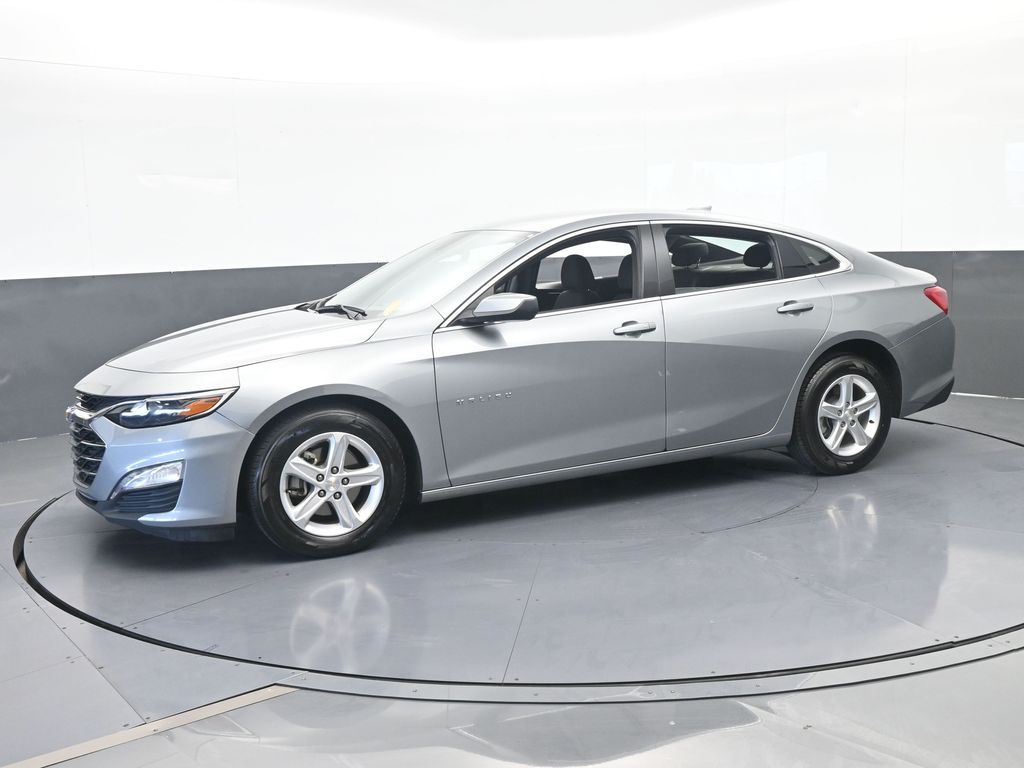 Used 2024 Sterling Gray Metallic Chevrolet LT image 2