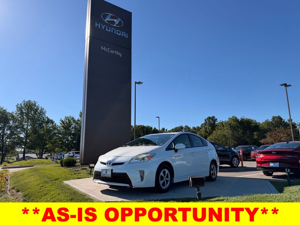 White (Blizzard Pearl) 2013 Toyota Prius Three Hatchback Front-Wheel Drive Continuously Variable Transmission