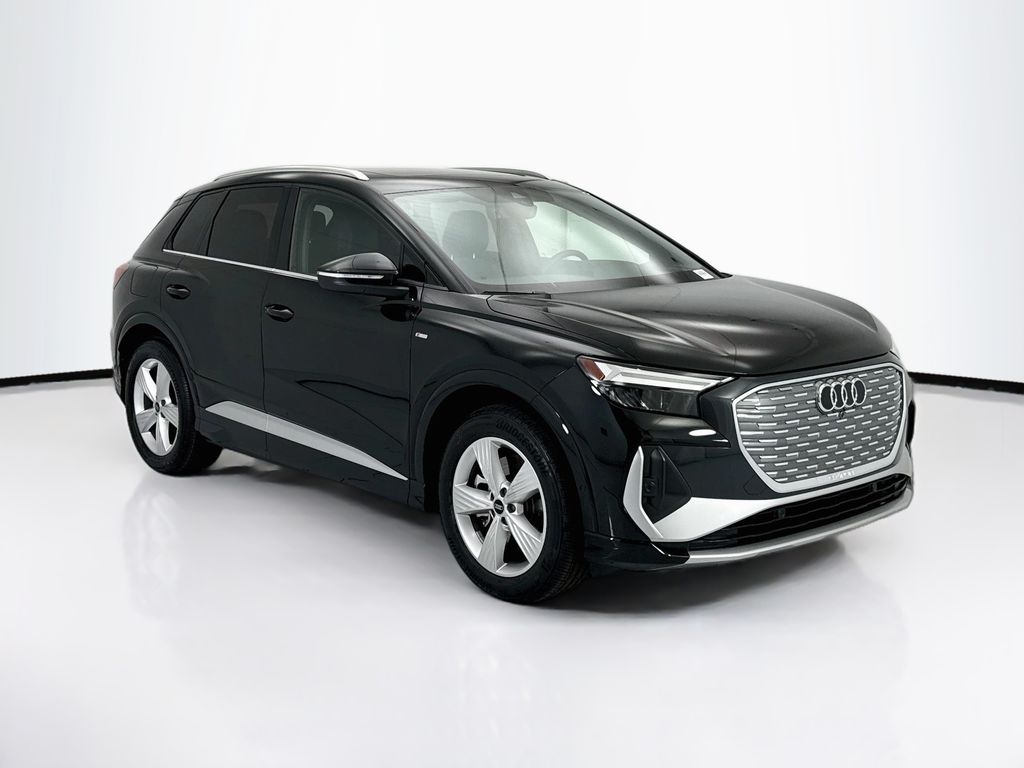 Thumbnail: 2024 Audi Q4 e-tron - 3