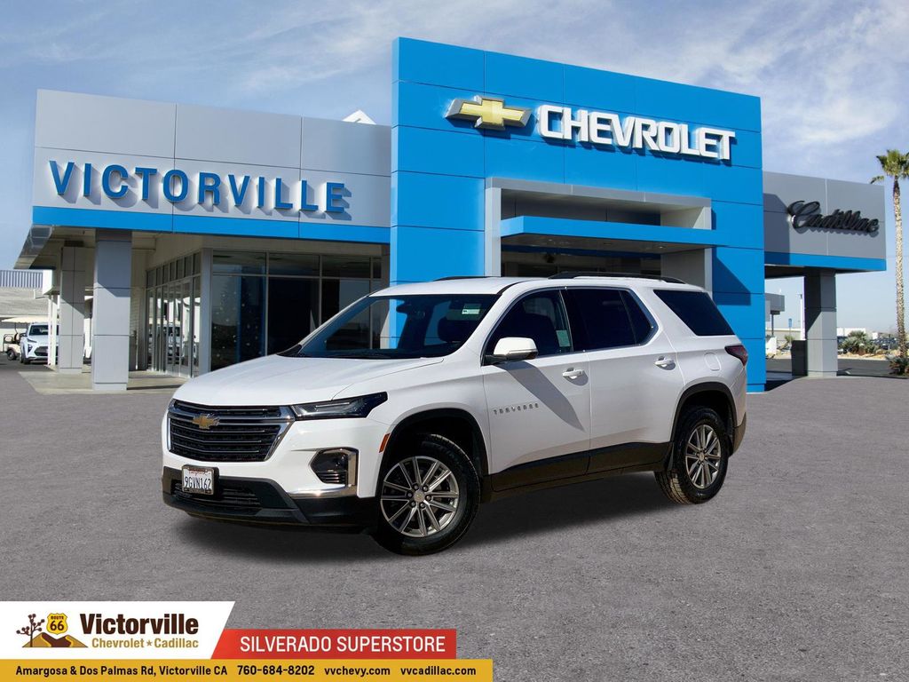 Summit White 2023 Chevrolet Traverse SUV / Crossover Front-Wheel Drive 9-Speed Automatic
