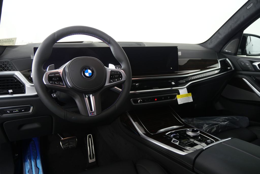 Thumbnail: 2026 BMW X7 - 20