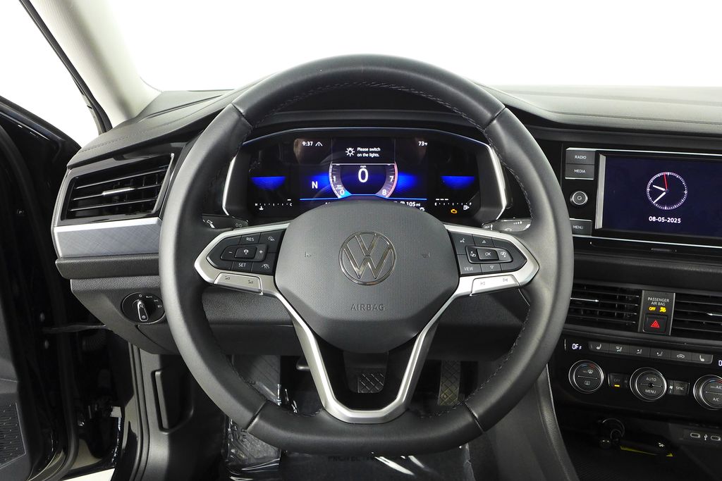 Thumbnail: 2023 Volkswagen Jetta - 25