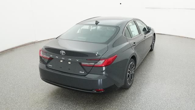 2025 Toyota Camry XLE 3