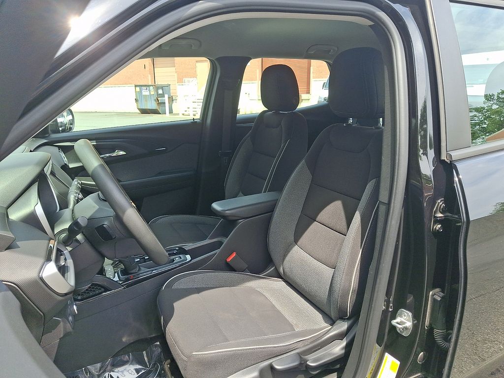 Thumbnail: 2021 Chevrolet TrailBlazer - 13