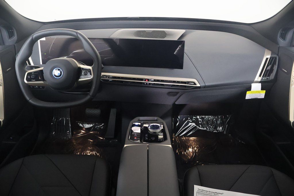 2025 BMW iX xDrive50 4