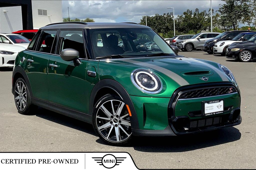British Racing Green 2024 MINI Cooper S 4-Door Hatchback FWD Hatchback Front-Wheel Drive 7-Speed Automatic