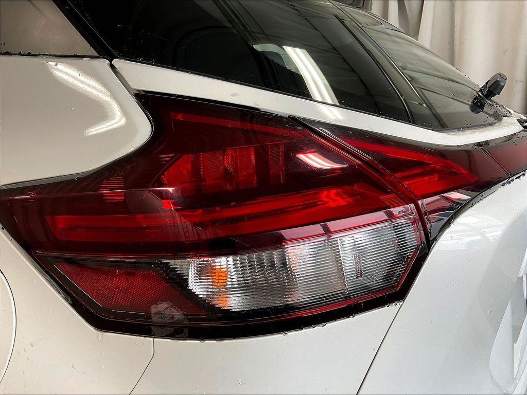 2023 Nissan Kicks — photo 33