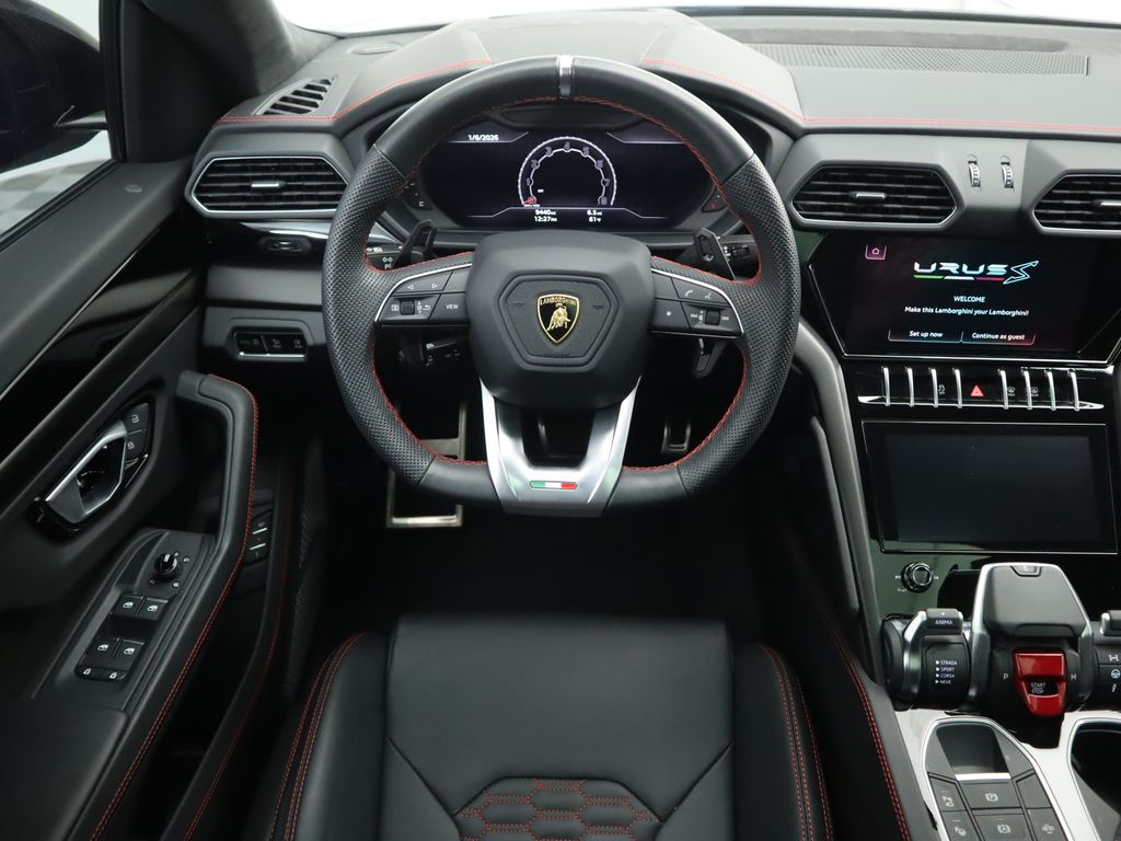 Thumbnail: 2024 Lamborghini Urus - 10