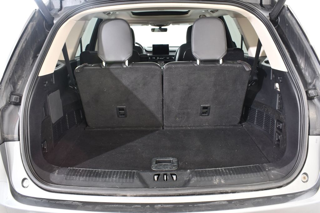 Used 2022 Gray Lincoln Standard image 21