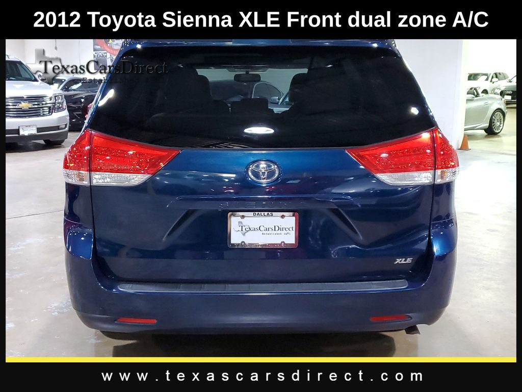 2012 Toyota Sienna XLE 12