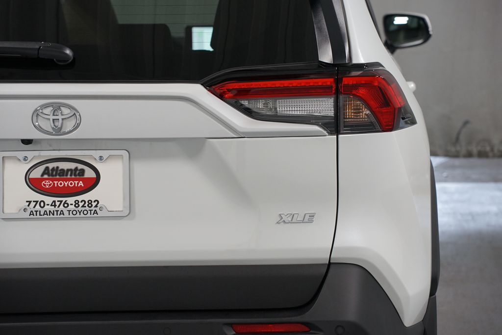 Thumbnail: 2025 Toyota RAV4 - 10