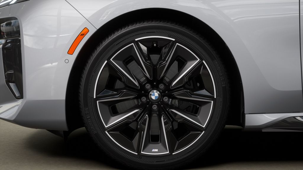 Thumbnail: 2026 BMW 7 Series - 31