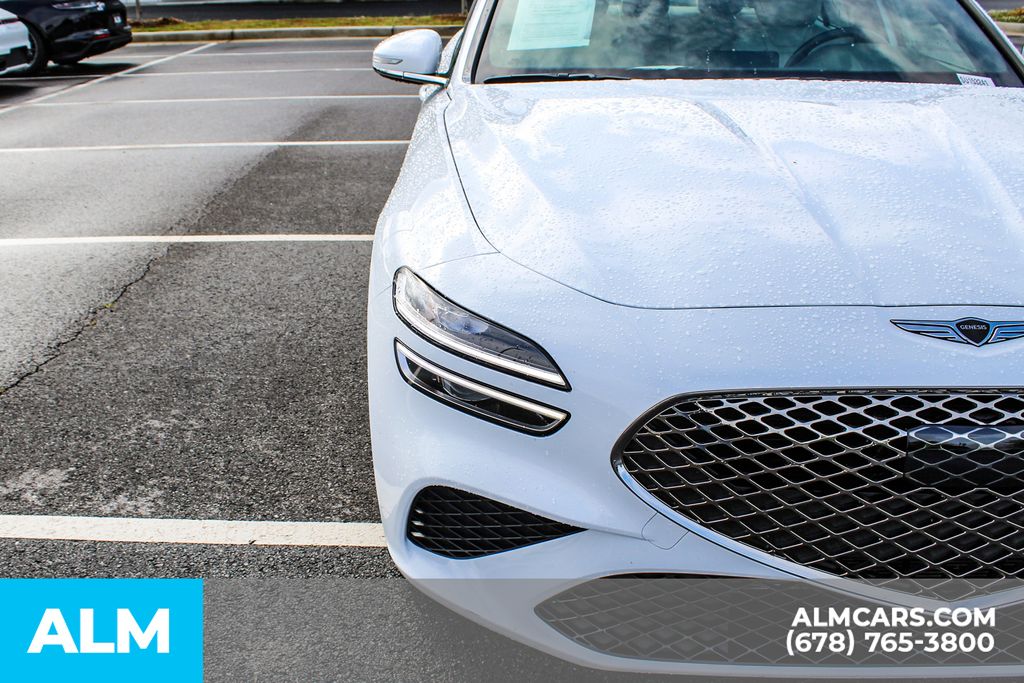 Used 2025 White Genesis 2.5T image 12
