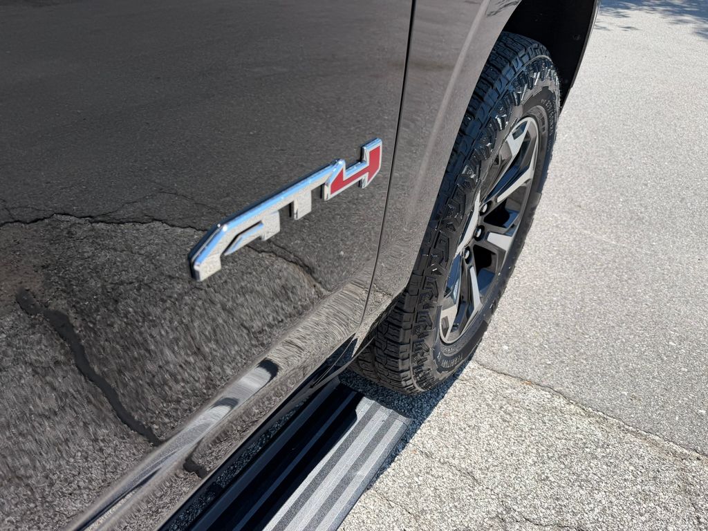 Used 2025 GMC Yukon SUV