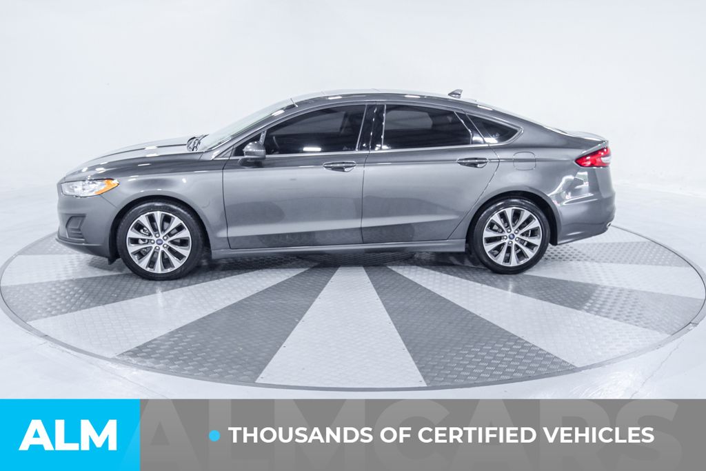 2020 Ford Fusion SE photo 4
