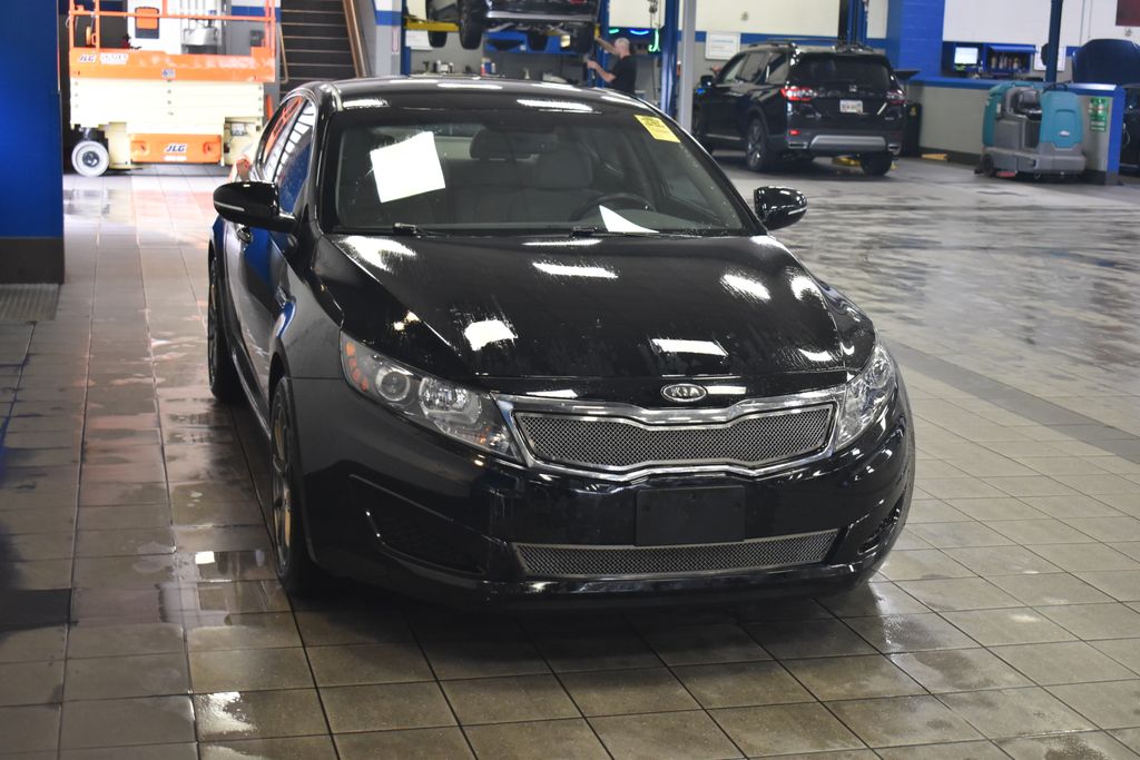 Thumbnail: 2011 Kia Optima - 3