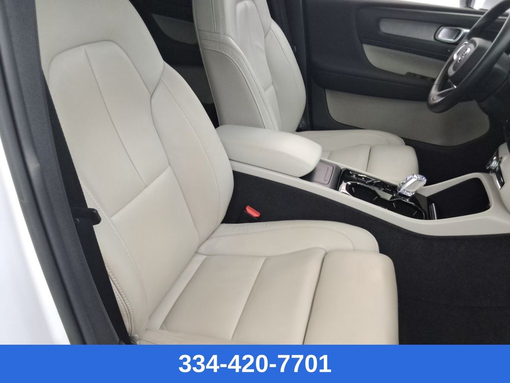 used 2023 Volvo XC40 car, priced at $29,397