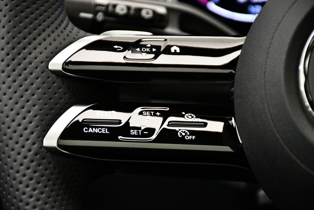 2025 Mercedes-Benz GLC 300 23