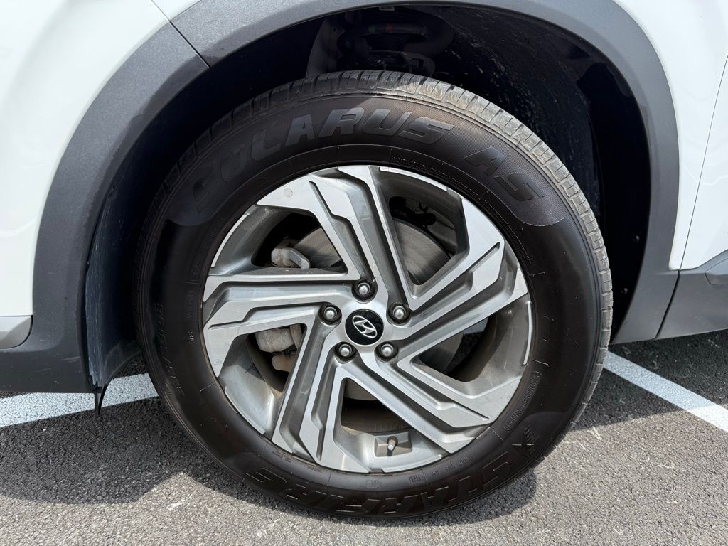 Thumbnail: 2023 Hyundai Santa Fe - 9