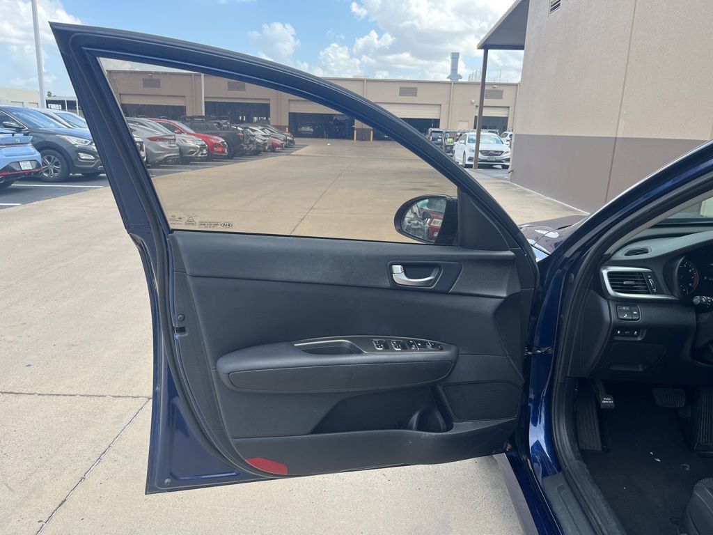 Thumbnail: 2020 Kia Optima - 26