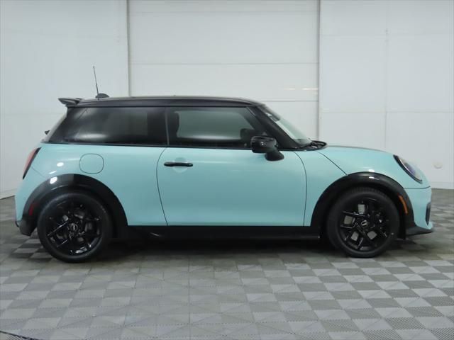 Thumbnail: 2026 MINI Cooper - 4
