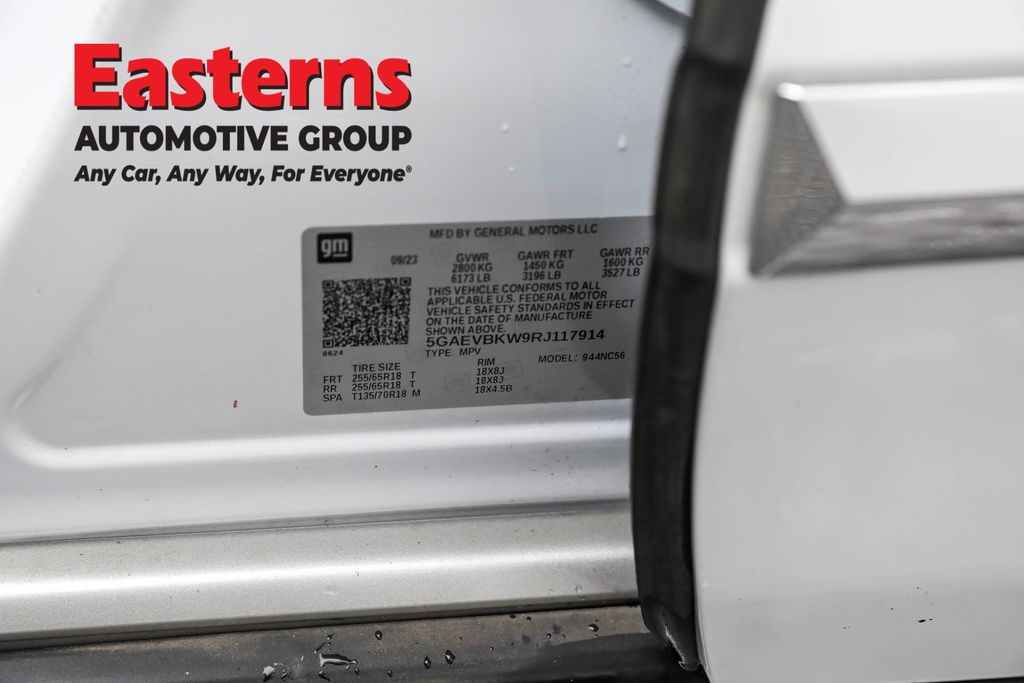 Used 2024 White Buick Premium Group image 39