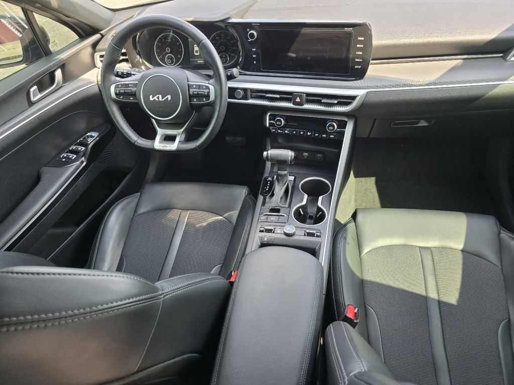 Used 2023 Gray Kia GT-Line image 21