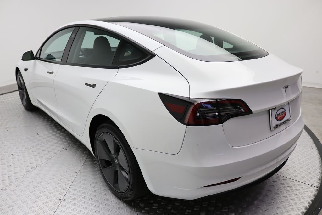 Thumbnail: 2023 Tesla Model 3 - 11