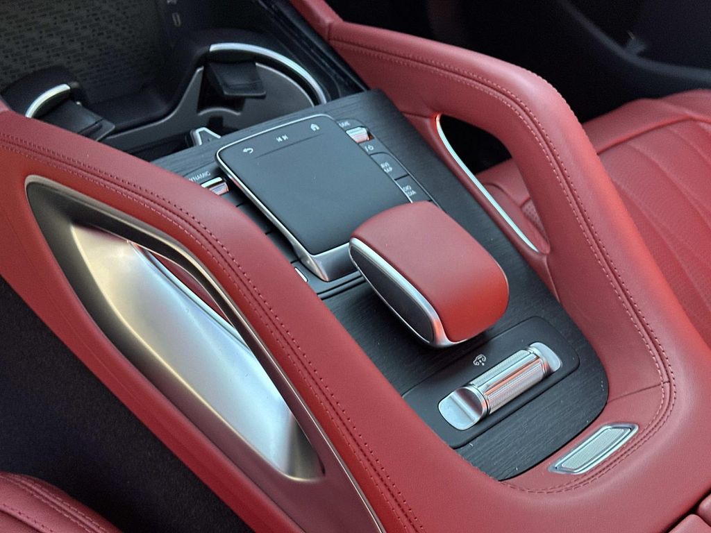 Thumbnail: 2026 Mercedes-Benz GLE - 24