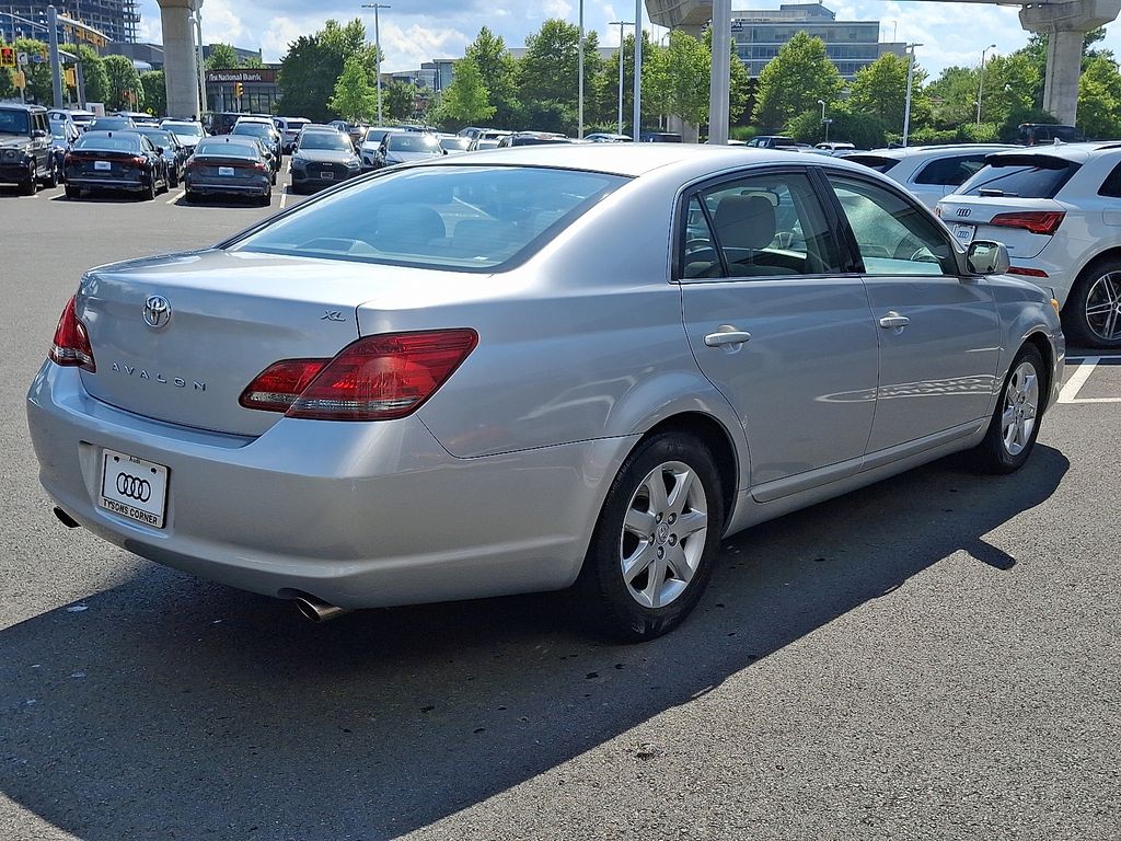 Thumbnail: 2008 Toyota Avalon - 4