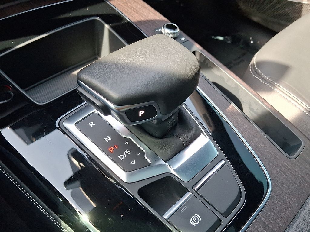 Thumbnail: 2023 Audi Q5 - 15