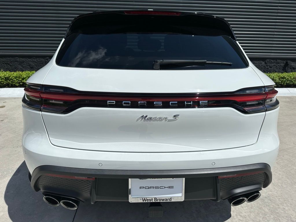 Thumbnail: 2025 Porsche Macan - 11