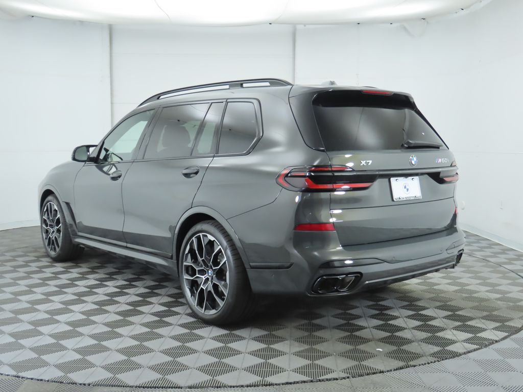 2025 BMW X7 M60i 7