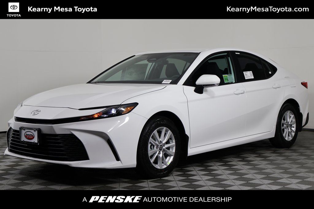 2025 Toyota Camry LE Hero Image