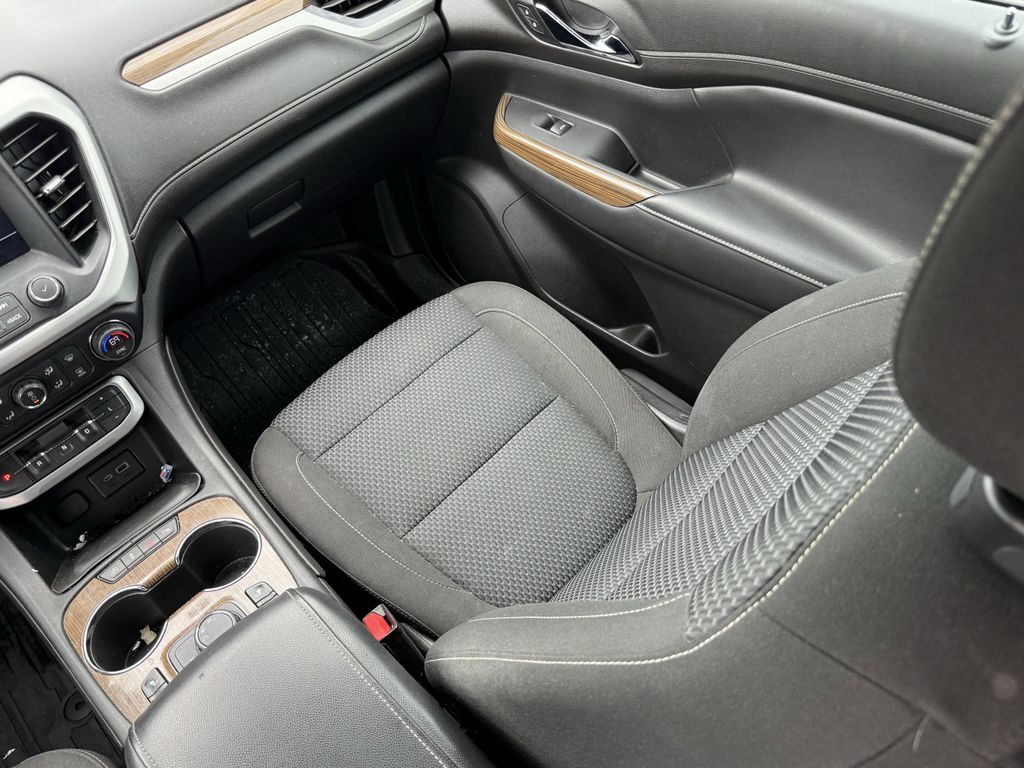 2021 GMC Acadia SLE Black at AutoSavvy Houston Southwest