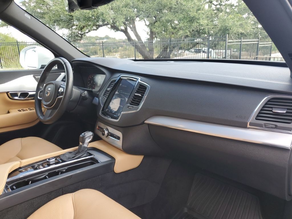 Used Car 2018 Volvo Xc90  T6 Momentum For Sale Under $20,000 In Austin, Texas