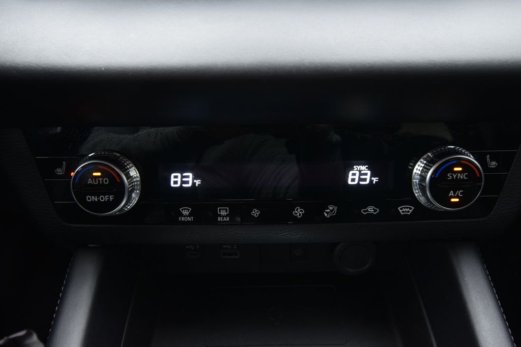 used 2024 Mitsubishi Outlander car, priced at $24,800