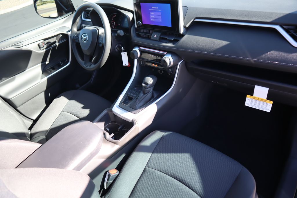 Thumbnail: 2025 Toyota RAV4 - 17