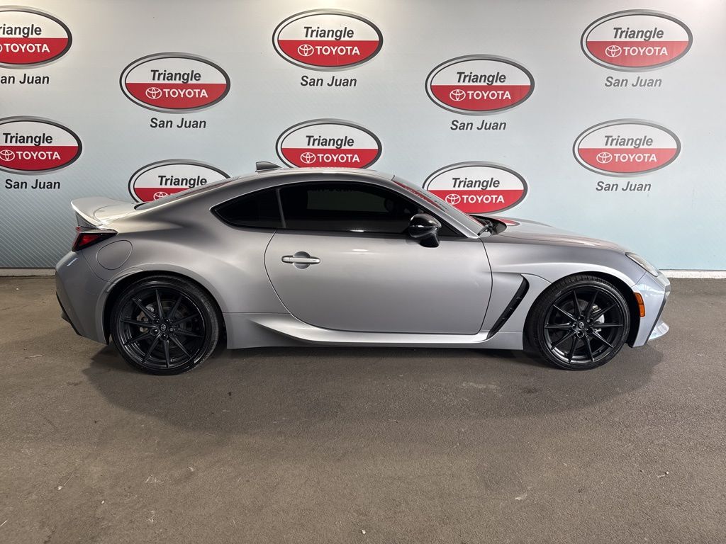 Thumbnail: 2023 Toyota GR86 - 6