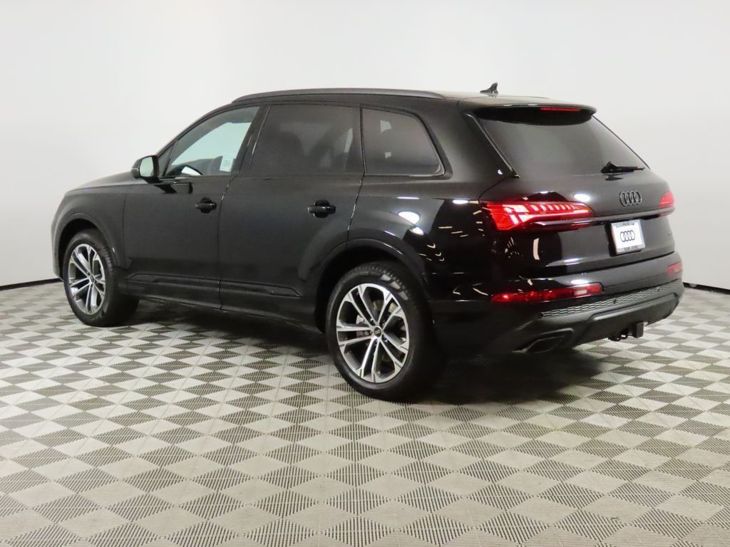 Thumbnail: 2026 Audi Q7 - 3