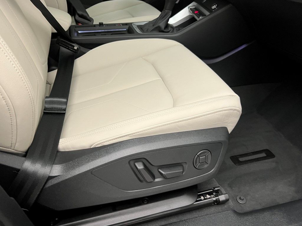 Thumbnail: 2025 Audi Q3 - 15